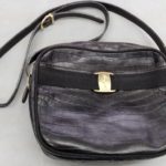 フェラガモのショルダーバック